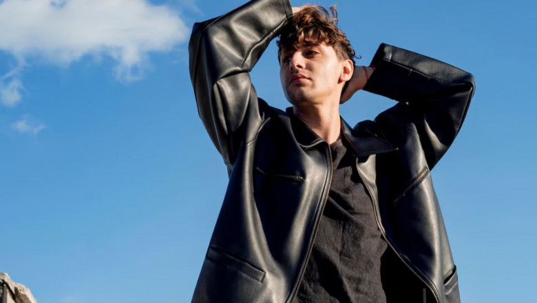 Simple Outfit Ideas to Pair With a Leather Jacket