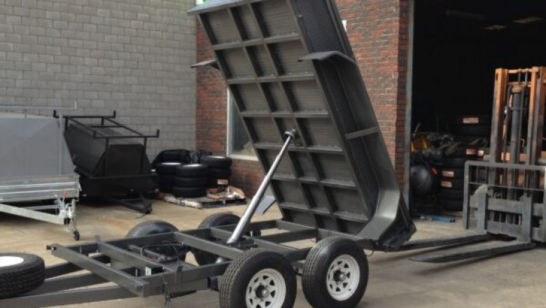 What Are Some Different Uses for Trailers?