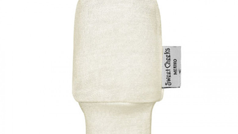 Why Newborn Gloves Are Essential for Protecting Baby’s Delicate Skin