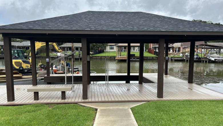 Waterproofing and Moisture Control Techniques in Boat House Construction